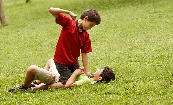 小孩不愿意去上学怎么办